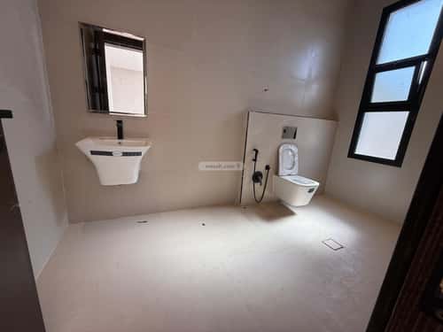 Floor 237.59 SQM with 5 Bedrooms Qurtubah, East Riyadh, Riyadh