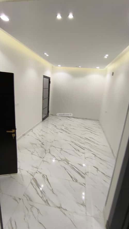 فيلا 200 متر مربع شرقية على شارع 15م العريجاء، غرب الرياض، الرياض