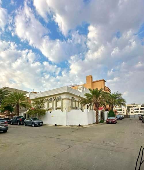فيلا 650 متر مربع مع شقتين الفيصلية، شمال جدة، جدة