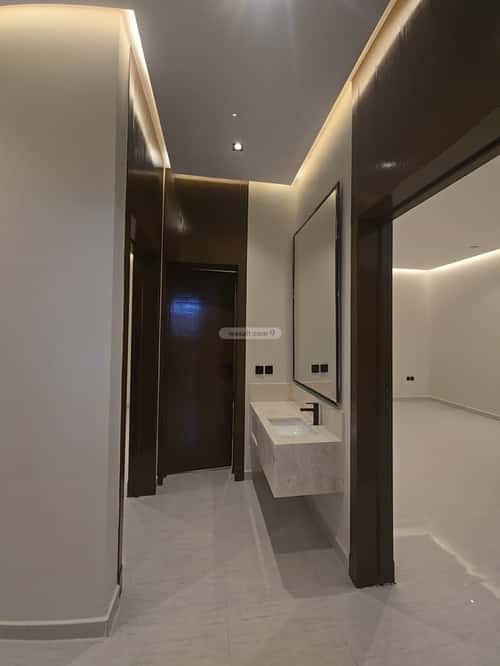 Floor with 5 Bedrooms Al Bayan, East Riyadh, Riyadh