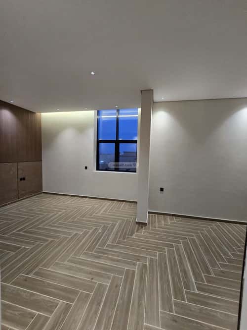 Villa 417 SQM Facing South on 15m Width Street The Peace, Samith