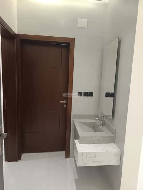 شقة ب 8 غرف التعاون، خميس مشيط