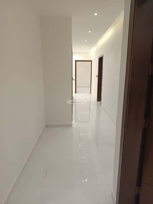 شقة ب 8 غرف التعاون، خميس مشيط