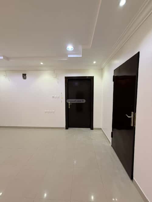 Floor 325 SQM with 6 Bedrooms Al-Hazm, West Riyadh, Riyadh