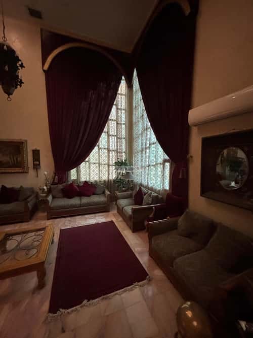 فيلا 780 متر مربع جنوبية على شارع 15م الوادي، شمال الرياض، الرياض