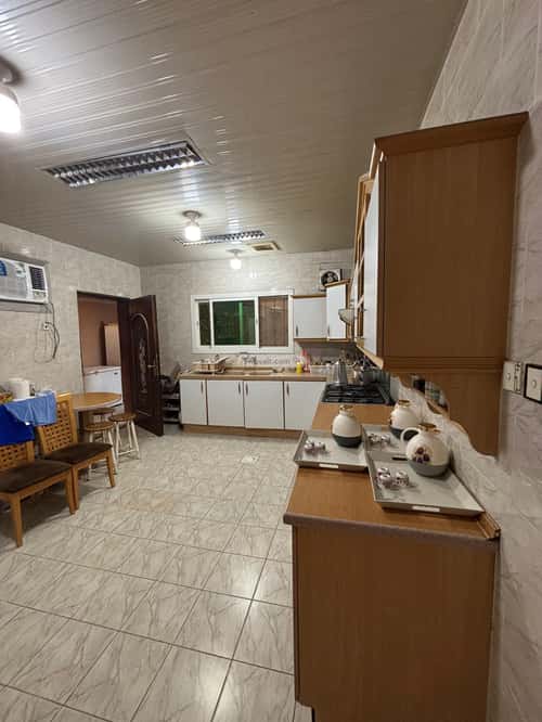 فيلا 780 متر مربع جنوبية على شارع 15م الوادي، شمال الرياض، الرياض