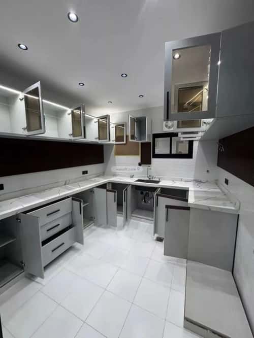 Apartment with 5 bedrooms الإسكان، صامطة