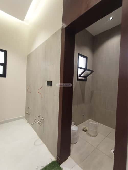 5 bedroom floor in Al Rimal