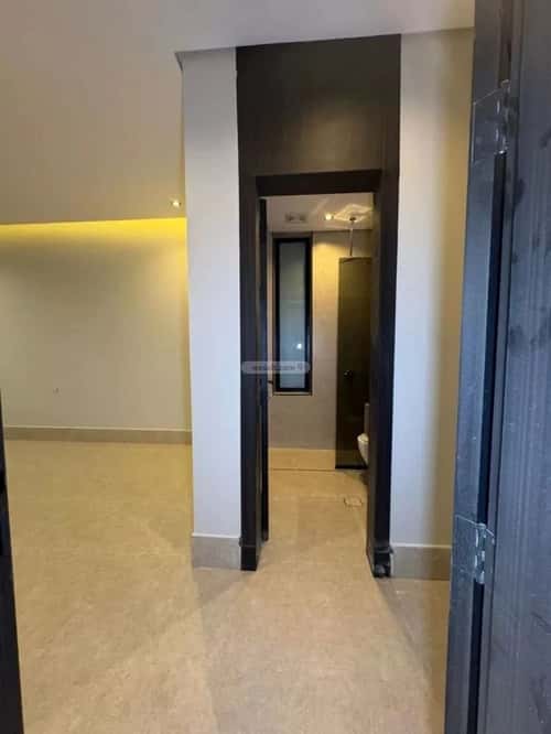 Apartment with 4 bedrooms الحمراء، الخبر