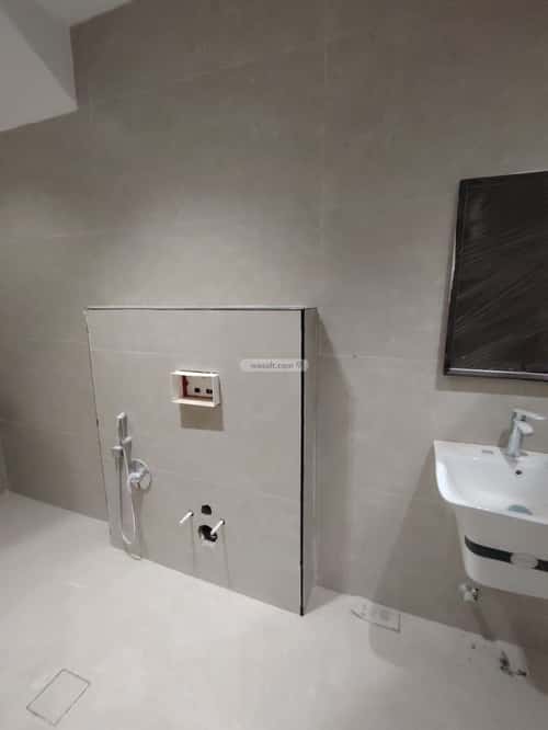 Floor 298 SQM with 4 Bedrooms Ar-Rimal, East Riyadh, Riyadh