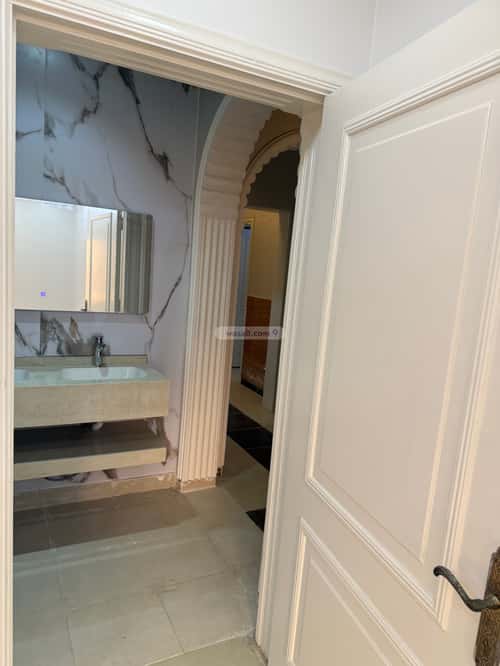 6 bedroom apartment in Al Marwa