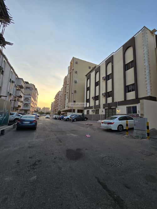 عمارة 525 متر مربع ب 3 أدوار واجهة جنوبية السلامة، شمال جدة، جدة