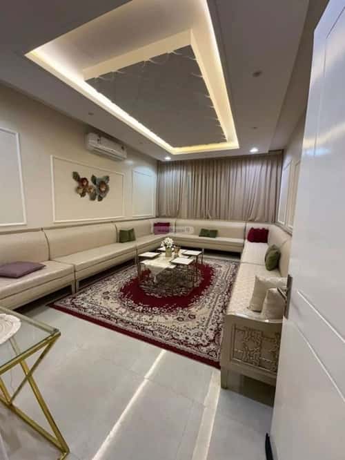 فيلا 300 متر مربع شرقية على شارع 20م عكاظ، جنوب الرياض، الرياض