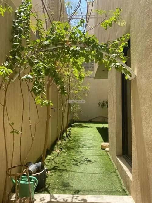 فيلا 375 متر مربع واجهة شرقية ب 6 غرف عقرباء، الجبيلة