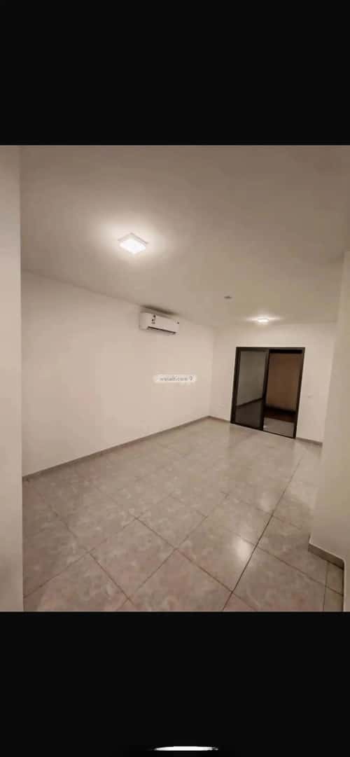 فيلا 250 متر مربع واجهة شرقية ب 5 غرف مطار الملك خالد الدولي، شمال الرياض، الرياض