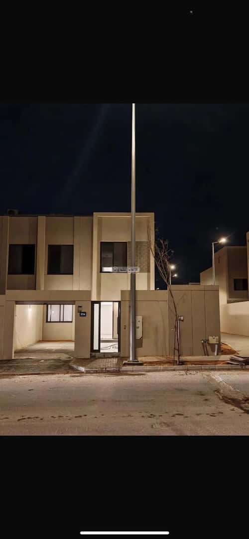 فيلا 250 متر مربع واجهة شرقية ب 5 غرف مطار الملك خالد الدولي، شمال الرياض، الرياض