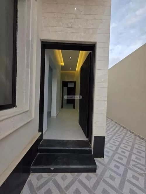 Floor 259.81 SQM with 5 Bedrooms Dahiat Namar, West Riyadh, Riyadh