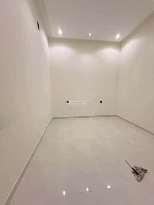 فيلا 200 متر مربع شرقية على شارع 20م العريجاء الغربي، غرب الرياض، الرياض