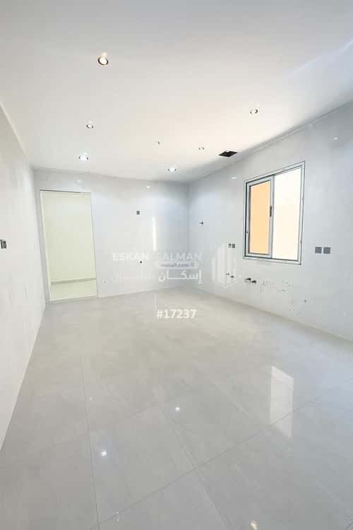 Villa 345 SQM Facing East on 30m Width Street Al Aziziyah - Al Jubail, Jubail