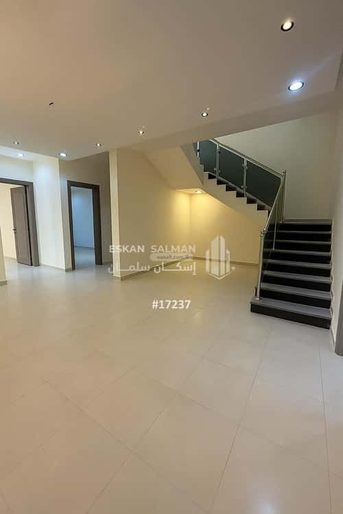 Villa 345 SQM Facing East on 30m Width Street Al Aziziyah - Al Jubail, Jubail
