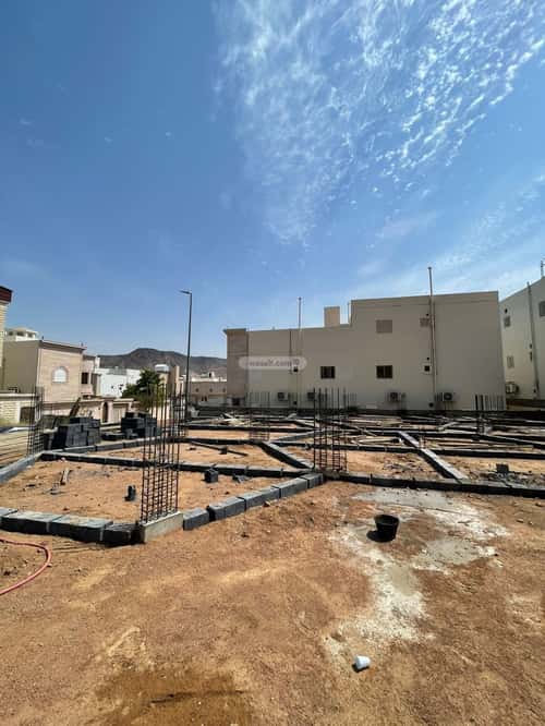 أرض 607.01 متر مربع شمالية شرقية على شارع 40م طيبة، المدينة المنورة