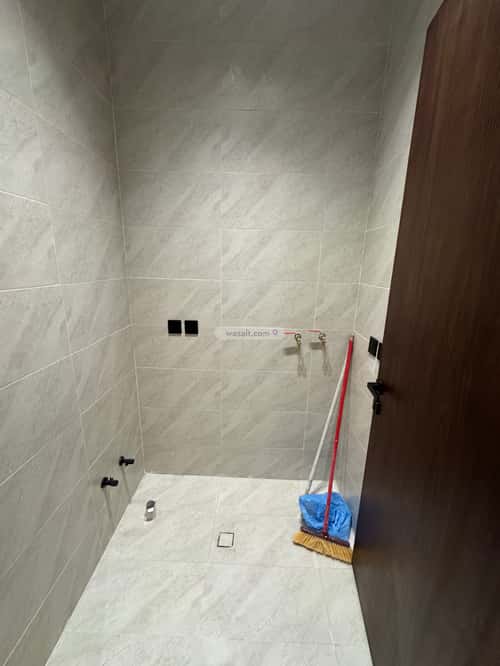 شقة ب 6 غرف الشرف، خميس مشيط