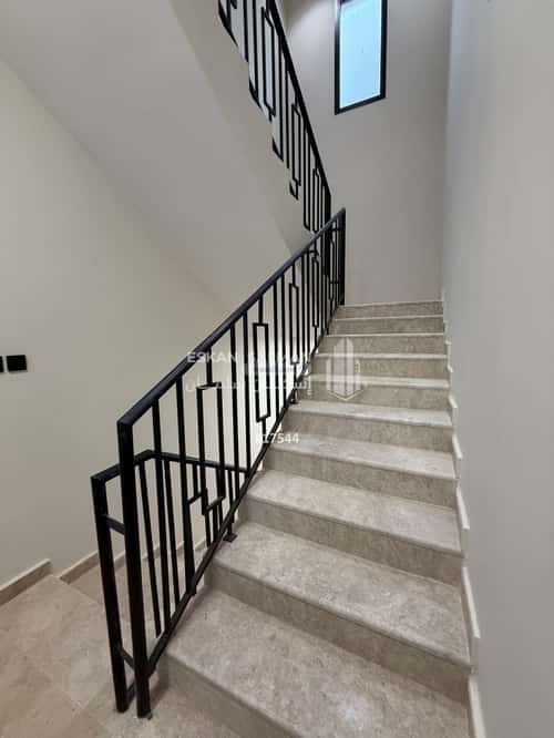 8 bedroom villa in Al Rimal