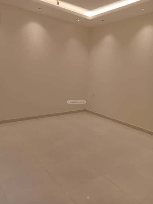 Villa 369.67 SQM Facing South with 5 Bedrooms Al-Janadriyah, East Riyadh, Riyadh