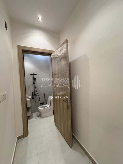 Floor 167 SQM with 5 Bedrooms Al- Nadwah, East Riyadh, Riyadh