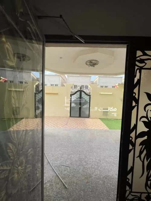 فيلا 500 متر مربع شمالية على شارع 20م التحلية، الخبر