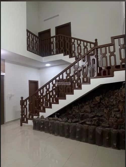 فيلا 320 متر مربع واجهة جنوبية ب 10 غرف جرير، وسط الرياض، الرياض