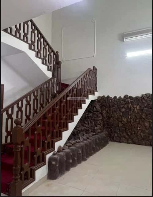 Villa 320 SQM Facing South with 10 Bedrooms Jareer, Central Riyadh, Riyadh