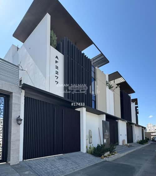 فيلا 448.14 متر مربع شمالية على شارع 15م السداد، الطائف