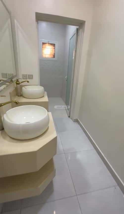 فيلا 420 متر مربع واجهة شمالية ب 7 غرف العروبة، الدمام