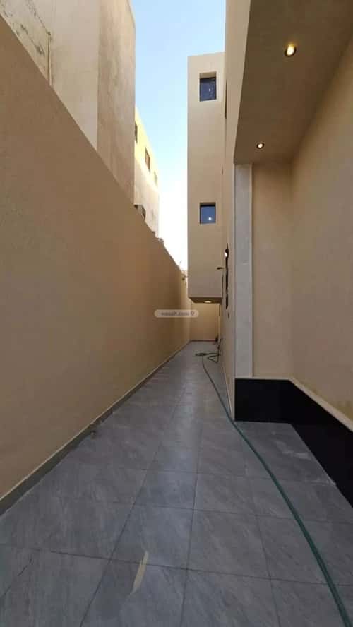 Villa 311 SQM facing West on 20m width street العريجاء الأوسط، غرب الرياض، الرياض