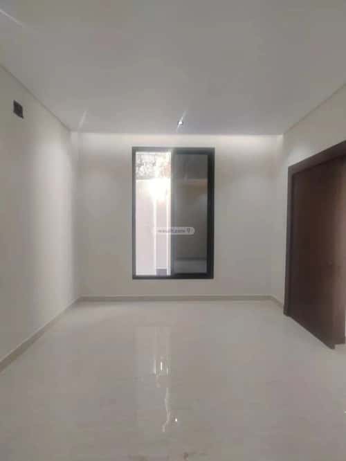 فيلا 303 متر مربع غربية على شارع 15م طويق، غرب الرياض، الرياض