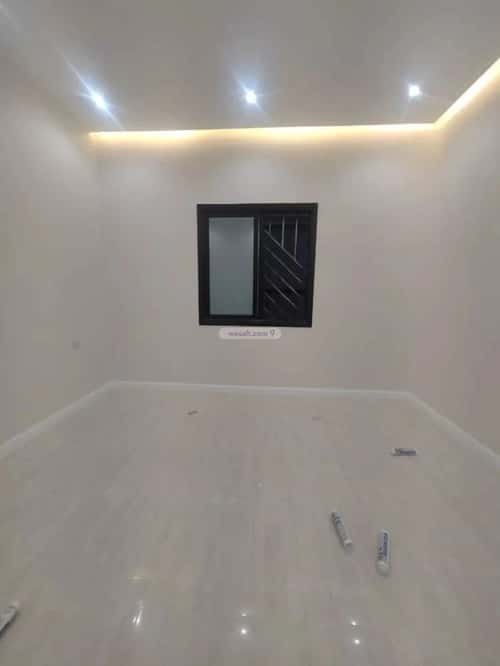 فيلا 200 متر مربع جنوبية على شارع 15م السويدي، غرب الرياض، الرياض