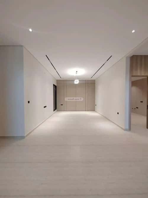 فيلا 300 متر مربع شرقية على شارع 15م العوالي، غرب الرياض، الرياض