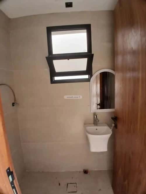 Floor 169 SQM with 3 bedrooms عكاظ، جنوب الرياض، الرياض