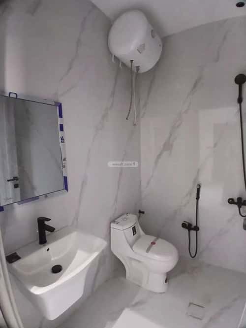 فيلا 300 متر مربع شرقية على شارع 20م طويق، غرب الرياض، الرياض