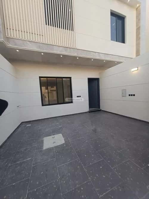 فيلا 252.86 متر مربع شرقية على شارع 20م عكاظ، جنوب الرياض، الرياض