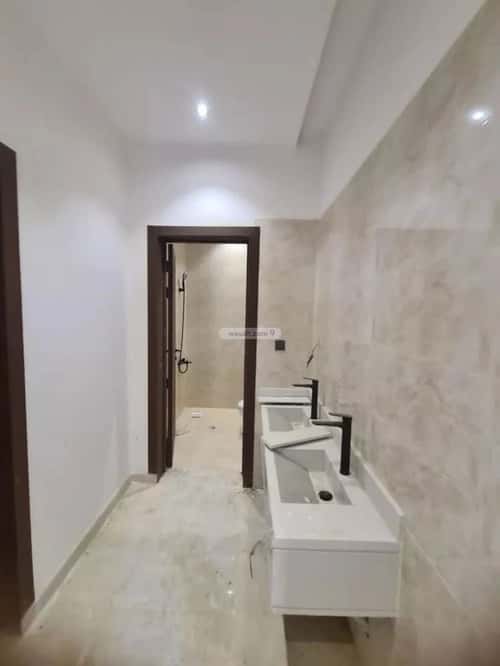 Floor 225 SQM with 3 bedrooms عكاظ، جنوب الرياض، الرياض