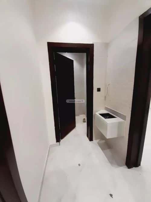 Floor 213.65 SQM with 5 Bedrooms Okaz, South Riyadh, Riyadh