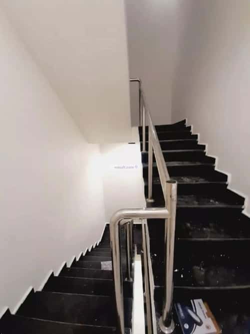 Floor 213 SQM with 5 Bedrooms Okaz, South Riyadh, Riyadh