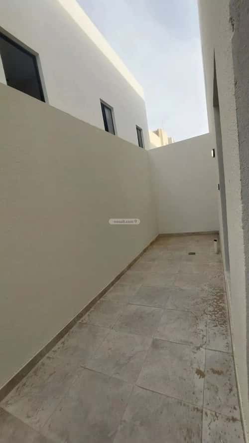 Floor 171 SQM with 3 bedrooms عكاظ، جنوب الرياض، الرياض