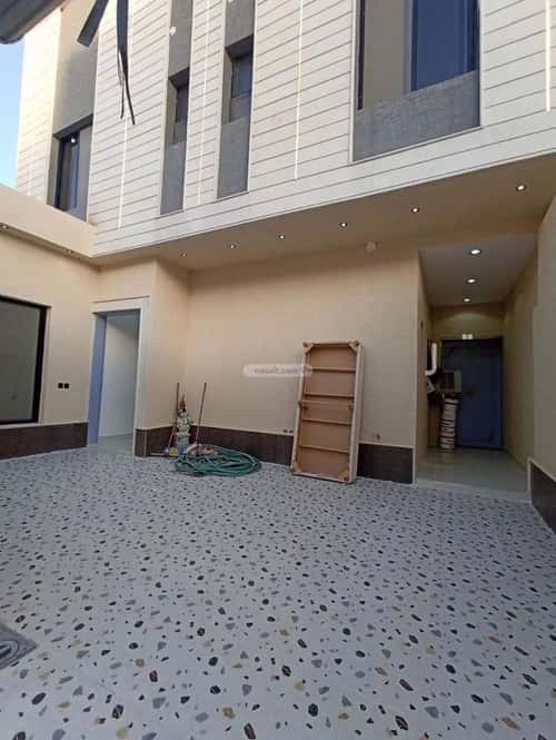 Floor 183 SQM with 3 bedrooms عكاظ، جنوب الرياض، الرياض