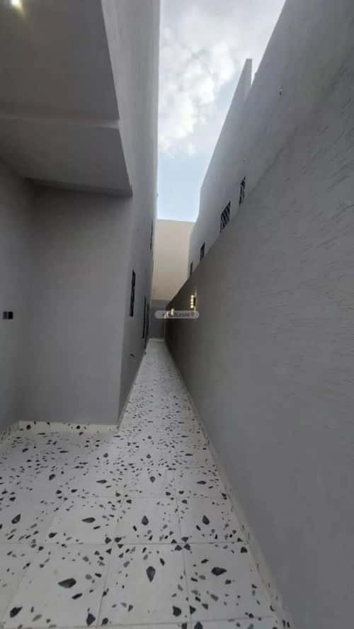 Villa 211 SQM facing North on 20m width street بدر، جنوب الرياض، الرياض