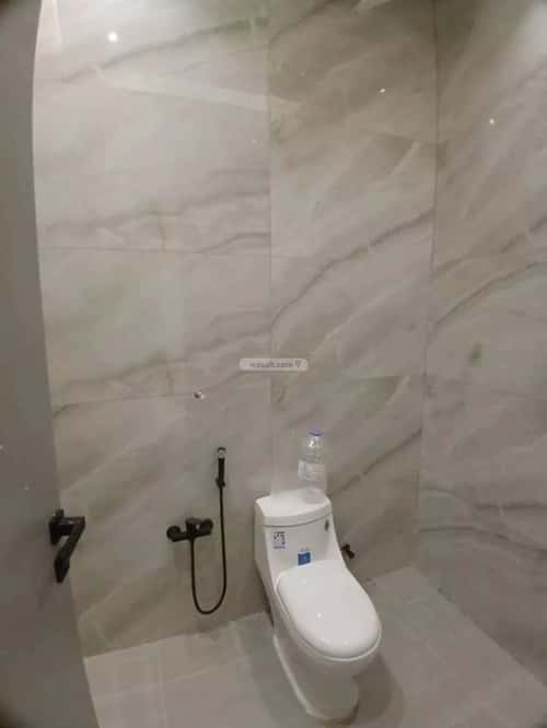 Floor 180 SQM with 3 bedrooms عكاظ، جنوب الرياض، الرياض