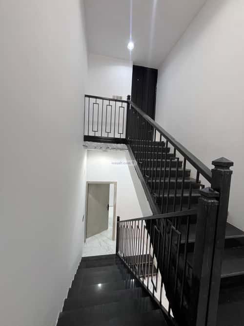 Floor 450 SQM with 8 Bedrooms Al-Qafilah, Khamis Mushait