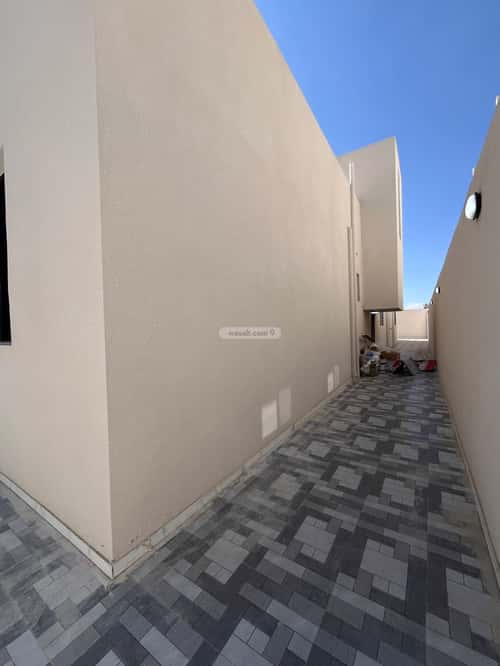 Floor 450 SQM with 8 Bedrooms Al-Qafilah, Khamis Mushait